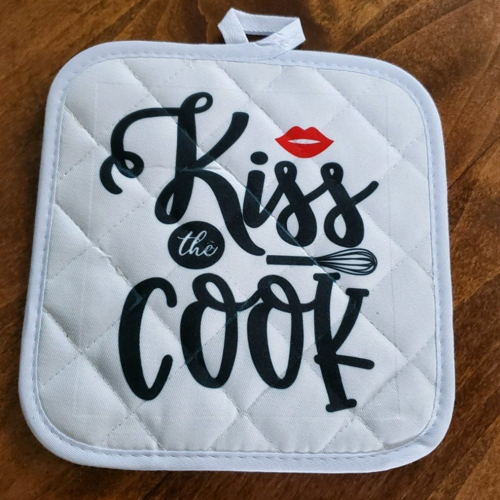 Kiss the Cook Hot Pad Pot Holder